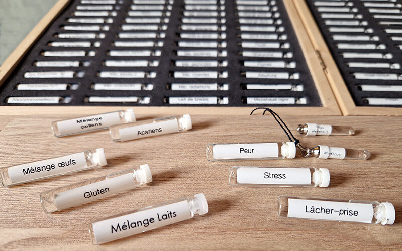 fioles et colliers thérapie